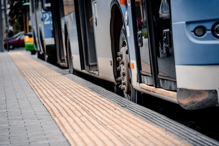 Julkinen liikenne, bussi